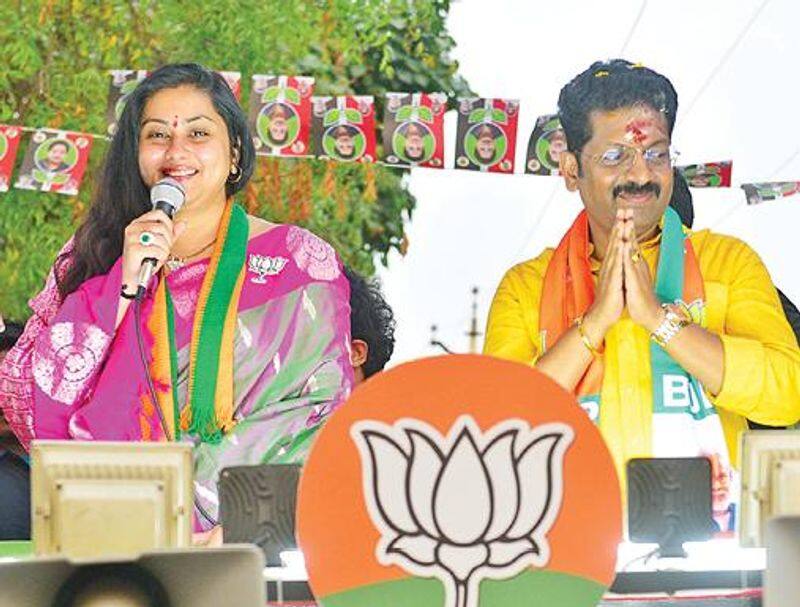 Namitha Election campaign at madurai