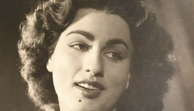 But how does that make her connected to Dilip Kumar? Well, Begum Para was married to Dilip Kumar's brother Nasir Khan. Here's how Sara and Dilip Kumar are connected in a distant relationship.