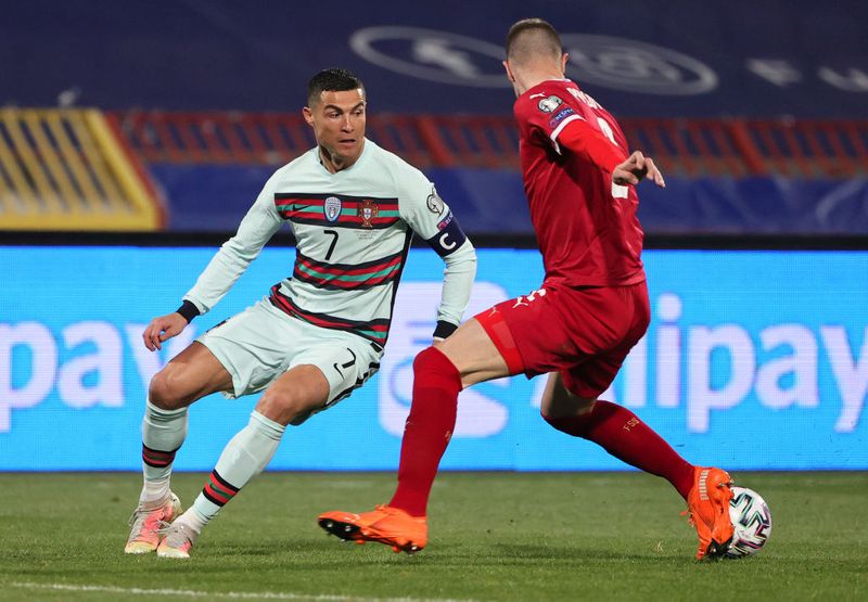 Cristiano Ronaldo walks off pitch after Portugal is denied winning goal against Serbia-ayh