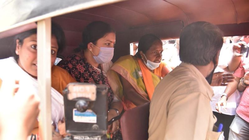 बता दें कि तमिलनाडु में विधानसभा की कुल 234 सीटें हैं। जहां एक ही चरण में 6 अप्रैल को वोटिंग होगी, जबकि, 2 मई को वोटों की गिनती की जाएगी।