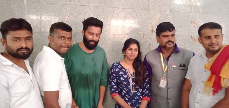 <p> ಅಖಂಡ ಕರ್ನಾಟಕ ರಕ್ಷ ಣಾ ಸೇವಾದಳ ರಾಜ್ಯಾಧ್ಯಕ್ಷ ರಾದ ಸಿಂಹ ಶಿವು ಗೌಡರವರ ನೇತೃತ್ವದಲ್ಲಿ ಶೈಲೇಂದ್ರ ಕುಮಾರ್ ಅವರ ಉಪಸ್ಥಿತಿಯಲ್ಲಿ ಮಂಗಲ ಕಾರ್ಯ ನಡೆದಿದೆ. </p>