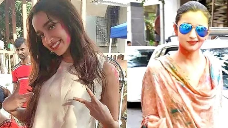 2020 में होली के मौके पर श्रद्धा कपूर और आलिया भट्ट।
