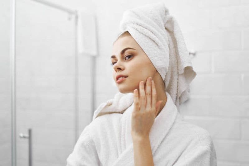 <p><meta charset="utf-8" /></p>
<p style="text-align: justify;"><strong>Perfect Natural Face care routine:</strong></p>
<p style="text-align: justify;">All will get benefited from this Organic's face care collection. Whether you're a man or a woman, if your skin is normal, dry, or oily, if you have combination or even responsive skin, there's something for everyone. This company has it all when it comes to treating the skin with clean beauty. This natural and ayurvedic Holi kit will help you stick to your basic Holi routine.</p>