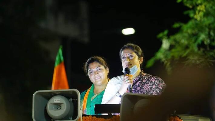 Kushboo election campaign like Jayalalitha at thousand lights Kushboo election campaign like Jayalalitha at thousand lights