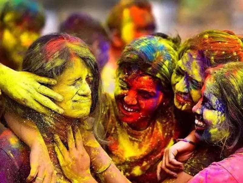 <p>হোলির এই বিশেষ তিথিতে পুজো করলে সুখ-শান্তি ও সমৃদ্ধি আসে।</p>