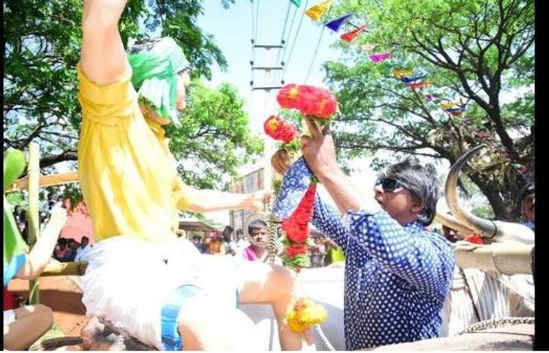 Kannada Actor Duniya Vijay inaugurates Bangarada manushya garden in Chitradurga vcs