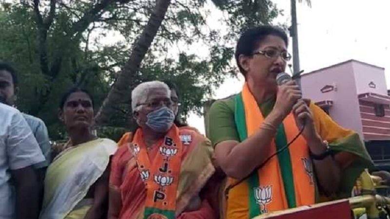Actress gauthami campaign at dharapuram Election campaign