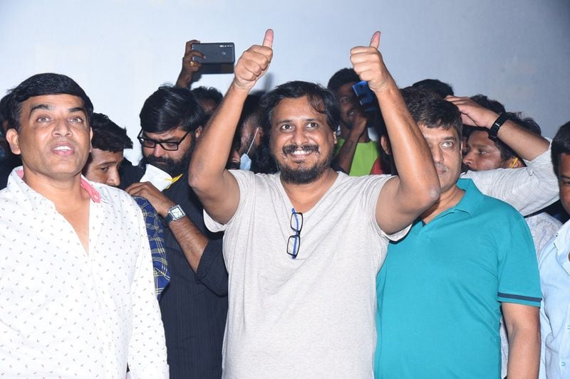 దర్శకుడు శ్రీరామ్ వేణు మాట్లాడుతూ...జై పవర్ స్టార్. ట్రైలర్ బాగుందా. ట్రైలర్ బాగుంది కదా...సినిమా దీని కంటే చాలా చాలా బాగుంటుంది. ట్రైలర్ ను ఎంజాయ్ చేసినట్లే సినిమాను ఆస్వాదిస్తారు. ఏప్రిల్ 9న తేదీకి రెడీ అవ్వండి. అన్నారు.