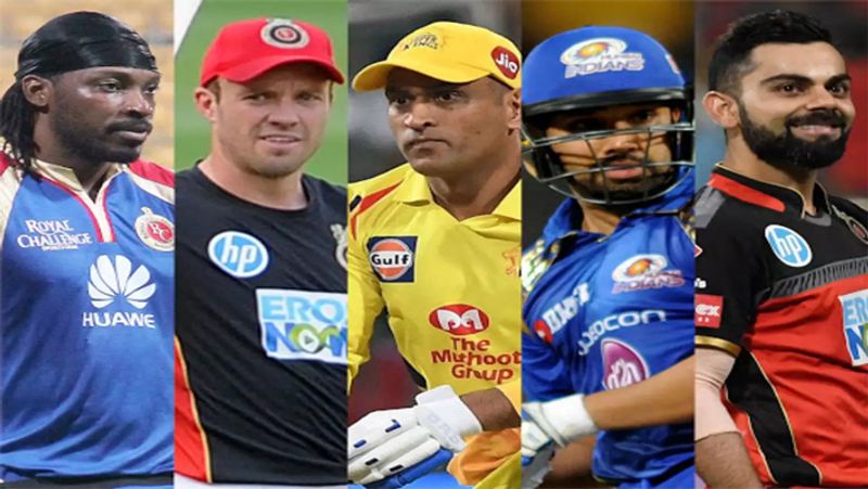 এবার নিলামে যাওয়ার আগে প্রত্যেকটি দলকে রিটেইন করা প্লেয়ারদের বেতনও বলে দিতে হবে। সেই বেতনও বেঁধে দেওয়া হয়েছে। ধরে রাখা ক্রিকেটারের সর্বোচ্চ বেতন হতে পারে ১৫ কোটি টাকা।
