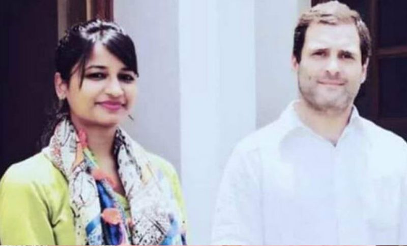 अंबा हजारीबाग जिले की बड़कागांव विधानसभा सीट से 27 साल की अंबा ने चुनाव जीतकर 2019 में सबसे कम उम्र की विधायक बनने का इतिहास रचा है। जहां उन्होंने अपने निकटतम प्रतिद्वंद्वी आजसू पार्टी के प्रत्याशी रोशनलाल चौधरी को 30,140 वोटो से हराया था।