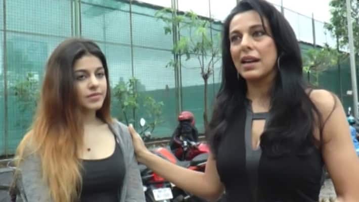 Pooja Bedi Daughter Alaya Furniturewala Trolled for Her Filmfare Award kpg Pooja Bedi Daughter Alaya Furniturewala Trolled for Her Filmfare Award kpg