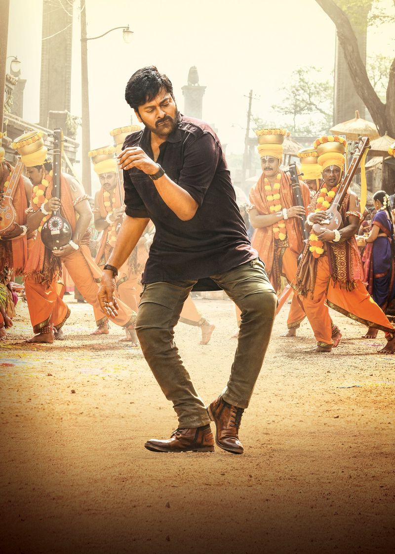 ఖైదీ 150 తమిళ చిత్రం కత్తికి తెలుగు రీమేక్. మురుగదాస్ దర్శకత్వంలో విజయ్ హీరోగా తెరకెక్కిన ఆ చిత్రాన్ని తెలుగులో ఖైదీ 150గా చిరంజీవి రీమేక్ చేశారు.
