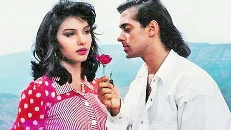 In a report published in Indian Express, the actress stated the real reason behind the breakup, she said, Salman cheated on her during their relationship.
