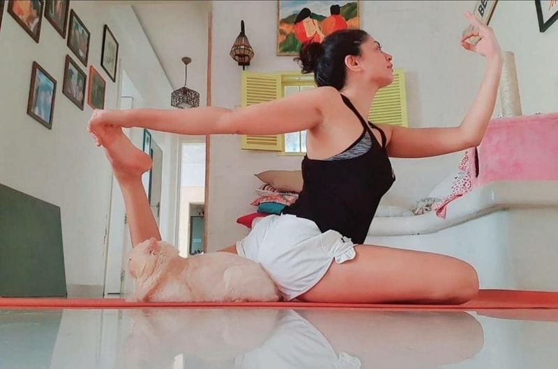 Kavita posts many pictures of her fitness routine and shares videos with her fans. The actress was shot to fame because of the television series FIR and her character Chandramukhi Chautala.