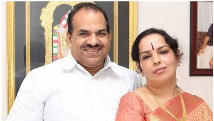 crime branch rejects customs statement in vinodini balakrishnan i phone controversy crime branch rejects customs statement in vinodini balakrishnan i phone controversy