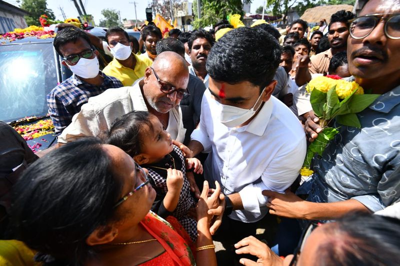 ''కృష్ణారావు కుటుంబానికి అండగా వుంటా. హంతకులకు శిక్ష పడేవరకు పోరాడతాం. ఆ కుటుంబానికి పార్టీ తరపున ఆర్థిక సాయం చేస్తే వాళ్లే తిరిగి వేరే కార్యకర్తలకు ఇవ్వాలన్నారు. కానీ కృష్ణారావు పేరుతో ట్రస్టు ఏర్పాటు చేసి పేదలకు మంచి చేయండని కుటుంబాన్ని కోరాక ఆర్థిక సాయాన్ని స్వీకరించారు'' అని తెలిపారు.