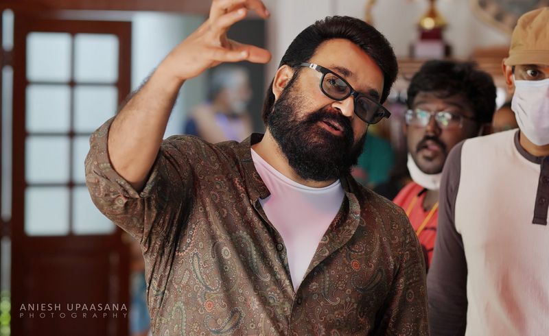 മോഹൻലാല് സംവിധാനം ചെയ്യുന്ന ചിത്രം ത്രീഡിയിലാണ്.