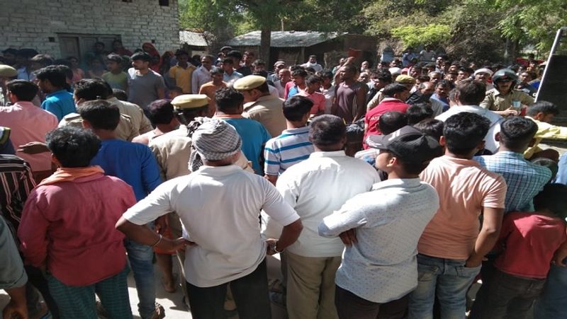 मीडिया रिपोर्ट्स के मुताबिक इस मामले में एसओ उदयपुर को लापरवाह मानते हुए निलंबित कर दिया गया है। वहीं, प्रयागराज से पहुंची आबकारी विभाग की टीम ने भी जांच की।
