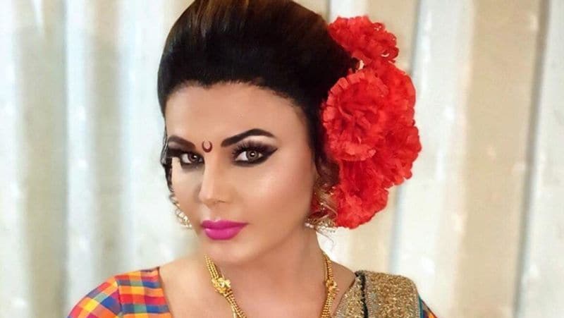 Replying to the questions, she said her funny and quirky style, Rakhi asked Kangana to help India with the shortage of oxygen cylinders in the country as she has ‘crores of rupees’.