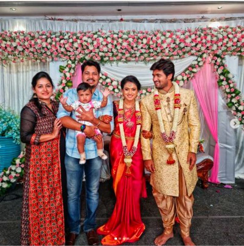 <p>ಜೋಡಿ ಒಟ್ಟಾಗಿಯೇ ಬೆಂಗಳೂರಿನ ಸುತ್ತ ಮುತ್ತದ ತಾಣಗಳಿಗೆ ಭೇಟಿ ಕೊಡುತ್ತಿತ್ತು.</p>
