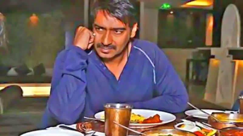 अजय के मुताबिक, वोदका मेरी ड्रिंक है। मैं इसे हर रात पानी और आइस के साथ लेता हूं। जब मैं यंग था तब मैं रम पीता था, क्योंकि वो काफी सस्ती थी। हालांकि मेरे पिता को ये नहीं पता था।