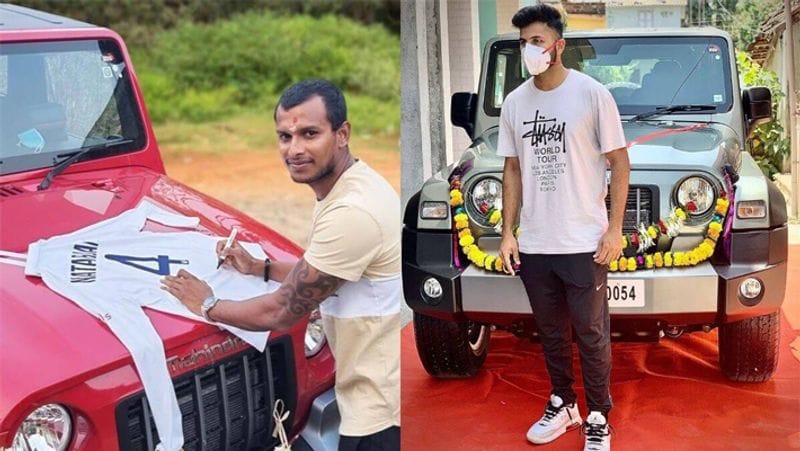 जनवरी में ऑस्ट्रेलिया के खिलाफ शानदार जीत के बाद आनंद महिंद्रा ने 6 खिलाड़ी मोहम्मद सिराज, टी नटराजन, शर्दुल ठाकुर, वॉशिंगटन सुंदर, शुभमन गिल और नवदीव सैनी को महिंद्रा की थार SUV देने के वादा किया था। अब कंपनी ने टी नटराजन और शार्दुल ठाकुर को ये कार डिलेवर कर दी है।