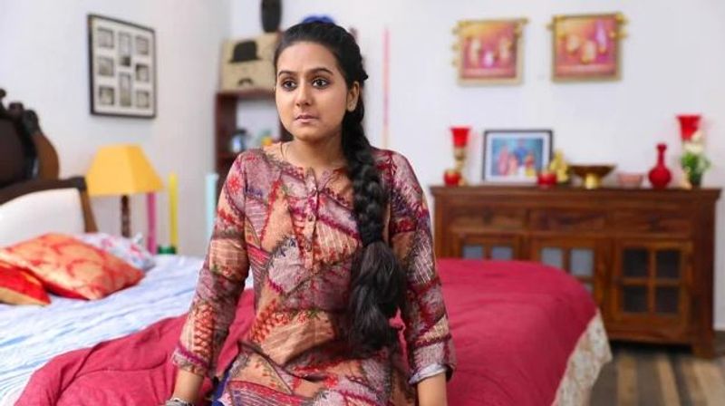 சிறந்த குழந்தை நட்சத்திரம்- நிவாஷினி (செந்தூரப் பூவே)