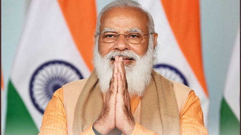 <p>সঙ্গে পাল্লা দিয়ে চলছে করোনা নিয়ন্ত্রণ,টিকাকরণের মত গুরুত্বপূর্ণ বিষয়গুলির উপর নজরদারিও। সবদিক সামলাচ্ছেন মোদী। অনেকের মতে, এর জন্যই বলা হয় মোদী হ্যায় তো মুমকিন হ্যায়।</p>