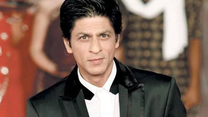 Shah rukh khan twitter AskSRK Session A user Asked Question About Actor's underwear Colour Here is king Khan Reaction KPY Shah rukh khan twitter AskSRK Session A user Asked Question About Actor's underwear Colour Here is king Khan Reaction KPY