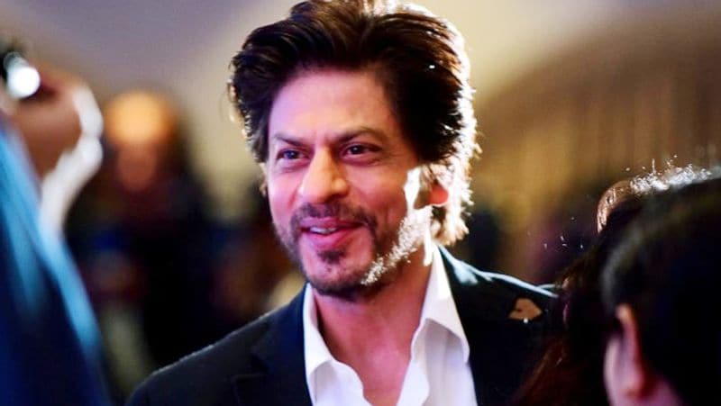 इसके साथ ही उनके साथ बच्चों के नाम भी सुझाए और मजाक भी किया। वहीं, एक सर्वाइवर के लिए शाहरुख खान ने कल हो ना हो गाने को भी गाया।