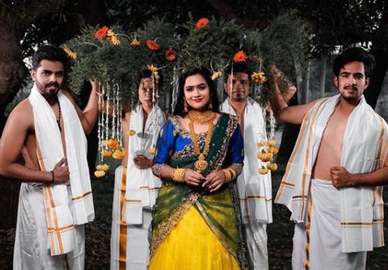 காப்பி அடித்தாலும் இருவருமே அழகில் அசத்துறாங்க