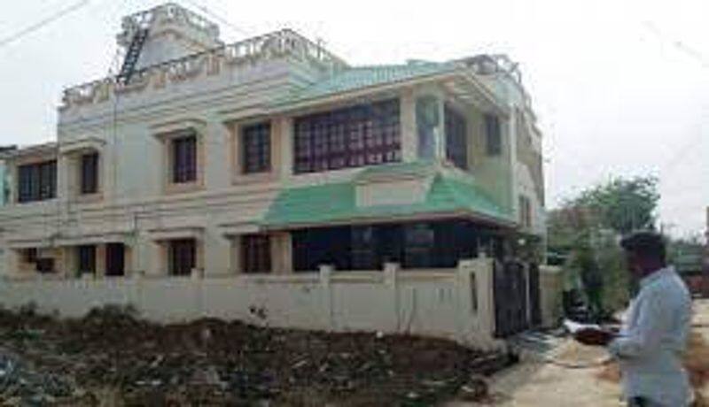 ADMK Minister Rajendra Balaji Close friens srinivasan house under IT Raid