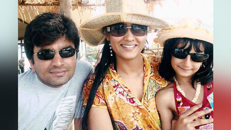 आखिरकार राजा से परेशान होकर श्वेता ने 2007 में तलाक का केस फाइल कर दिया और वो अलग रहने लगीं। तलाक की प्रोसेस काफी लंबी चली और साढ़े पांच साल के बाद आखिरकार 2012 में इनका तलाक हो गया था।