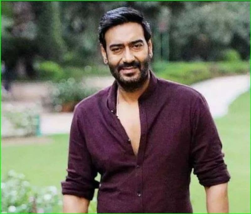 এই সিনেমাটির জন্য অজয় নবাগত অভিনেতা বিভাগে ফিল্মফেয়ার অ্যাওয়ার্ড পান। প্রথম সিনেমার ব্যবসায়িক সফলতার কারণে অজয়ের কাছে অনেক সিনেমার অফার আসতে থাকে। ১৯৯২ থেকে ১৯৯৭ সালের মধ্যে অজয় ২৩ টি সিনেমায় কাজ করেন। তার মধ্যে বেশ কয়েকটি সিনেমা যেমন জিগর, বিজয়পথ, সুহাগ, দিলওয়ালে, নাজায়েজ, ইশক এর মতো সিনেমাগুলি সুপারডুপার হিট হয়। 