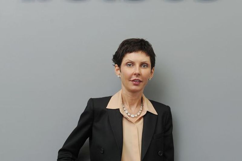 Britains woman beats Elon Musk and Tim Cook behind in terms of salary, know how much property dennis coats has