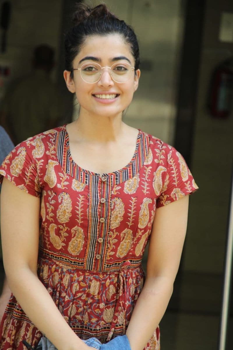<p>ಸಿದ್ಧಾರ್ಥ್ ಮಲ್ಹೋತ್ರಾ ಜೊತೆ ಮಿಷನ್ ಮಜ್ನೂ ಸಿನಿಮಾ ಮಾಡ್ತಿದ್ದಾರೆ ಕಿರಿಕ್ ಚೆಲುವೆ</p>