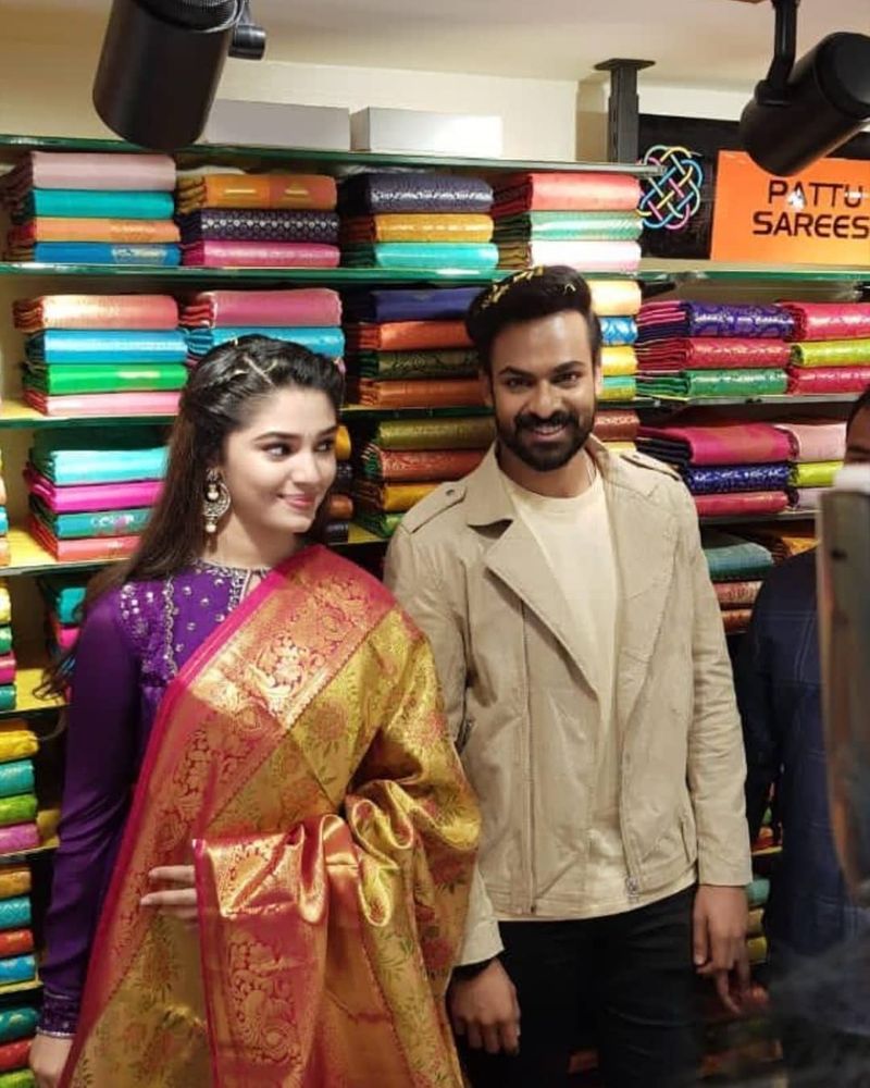 వైరల్ అవుతున్న ఫోటోలు.