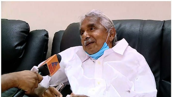 fuel price hike oommen chandy says central and kerala govt tries to betray peoples fuel price hike oommen chandy says central and kerala govt tries to betray peoples