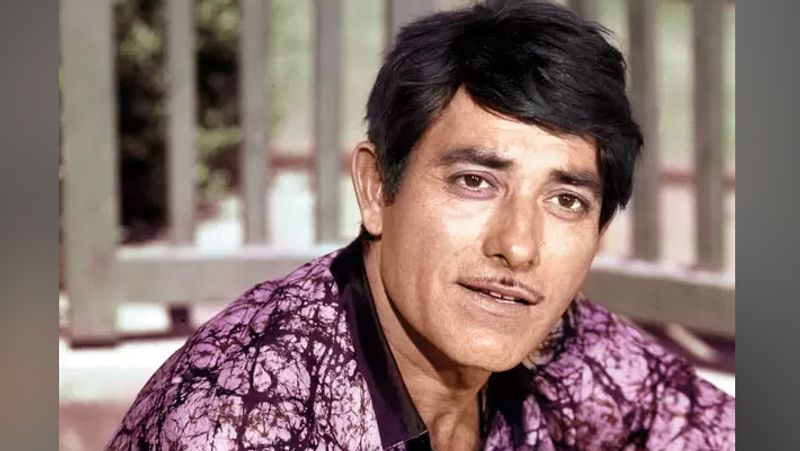 राज कुमार बड़े एक्टर थे तो डायरेक्टर उनकी बात टाल नहीं पाए और संजय दत्त के डायलॉग्स उन्हें दे दिए।