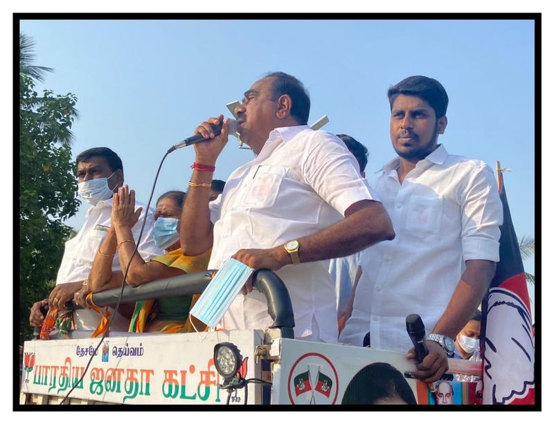 மொடக்குறிச்சி சட்டமன்ற தொகுதி வெற்றி வேட்பாளர் சரத்சவ்த்திக்கு ஆதரவாக தாமரை சின்னத்திற்கு வாக்குகள் கேட்டு பிரச்சாரம் செய்த போது . .