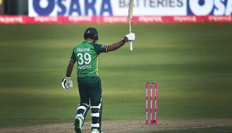 south africa beat pakistan in second t20 and fakhar zaman missed double century in last over