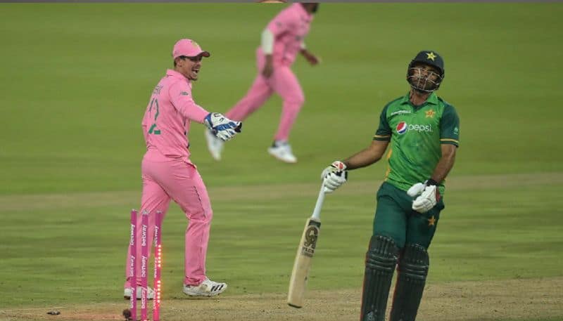 shoaib akhtar criticizes de kock act to get fakhar zaman out in second odi