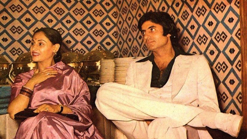 1973 में अमिताभ बच्चन के साथ शादी करने बाद जया ने फिल्मों में काम करना कम कर दिया था। इसके बाद इस वक्त ऐसा भी आया जब उन्होंने एक्टिंग करना ही छोड़ दिया था। 1981 में आई फिल्म सिलसिला के बाद वे 1998 में हजार चौरासी की मां फिल्म में नजर आई थी।