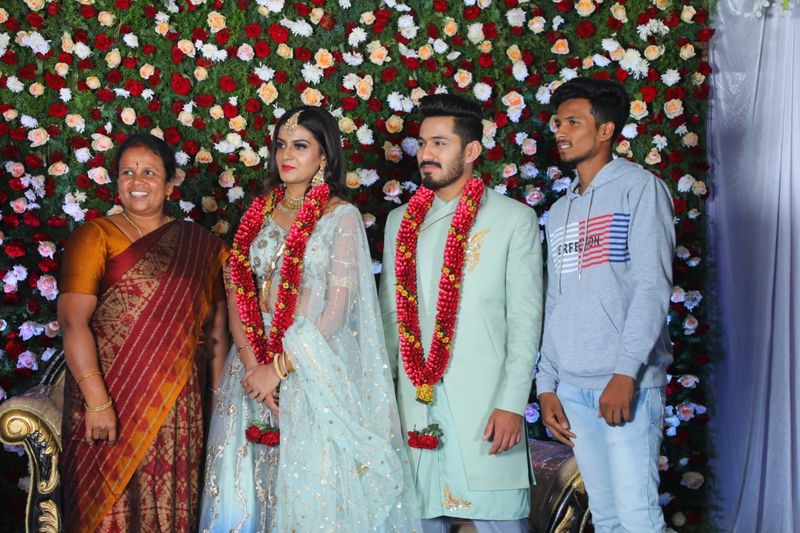<p>ನಾಗಿಣಿ-2 ತ್ರಿಶೂಲ್ ಹಾಗೂ ಶಿವಾನಿ ಅವರಿಗೆ ಮಂಡ್ಯದಲ್ಲಿ ಅದ್ಧೂರಿ ಆರತಕ್ಷತೆ</p>