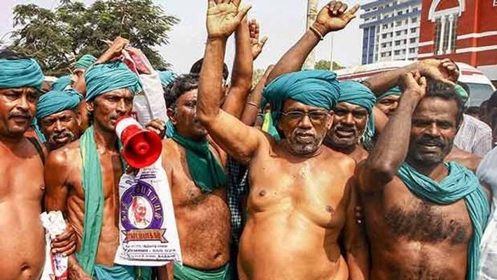 Farmers sieged the Secretariat .. Struggle to be allowed to contest in Aravakurichi Constituency. Farmers sieged the Secretariat .. Struggle to be allowed to contest in Aravakurichi Constituency.