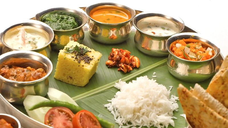 - व्रती (व्रत रखने वाला) दशमी तिथि (6 अप्रैल, मंगलवार) को एक समय सात्विक भोजन करें और भगवान का ध्यान करें।