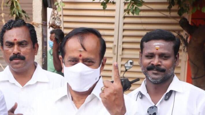 H. Raja's terrible shock to BJP volunteers .. Congress mixing in Karaikudi .. H. Raja's terrible shock to BJP volunteers .. Congress mixing in Karaikudi ..