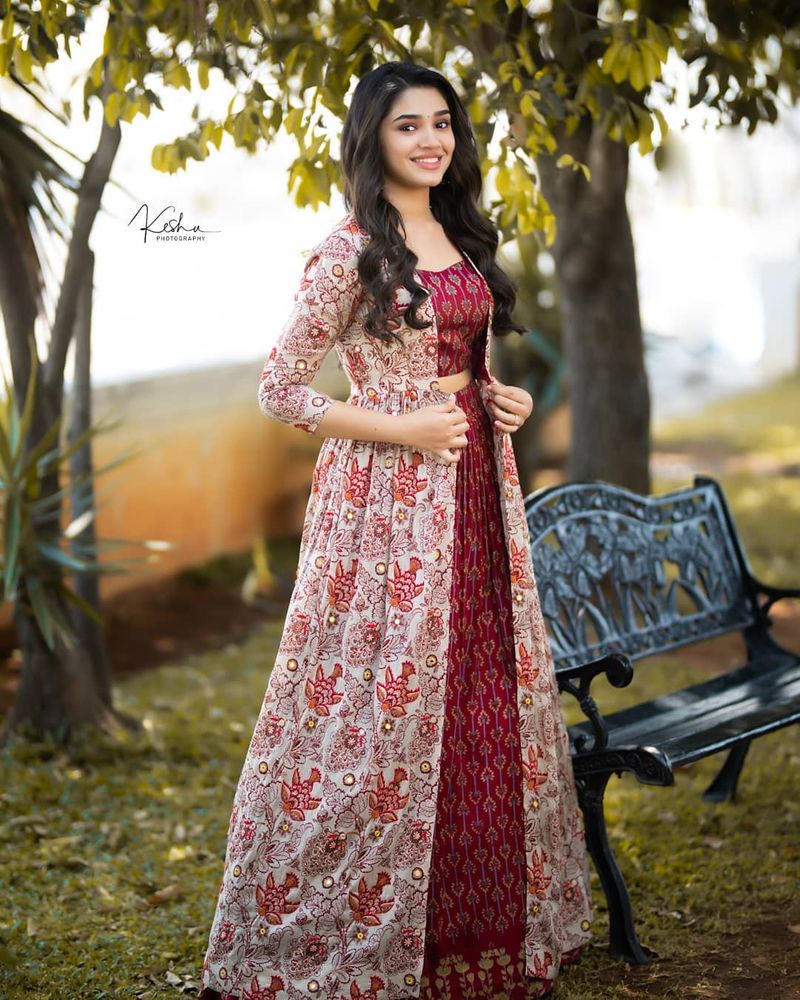 కృతి శెట్టి లేటెస్ట్ గ్లామర్ ఫోటోలు.
