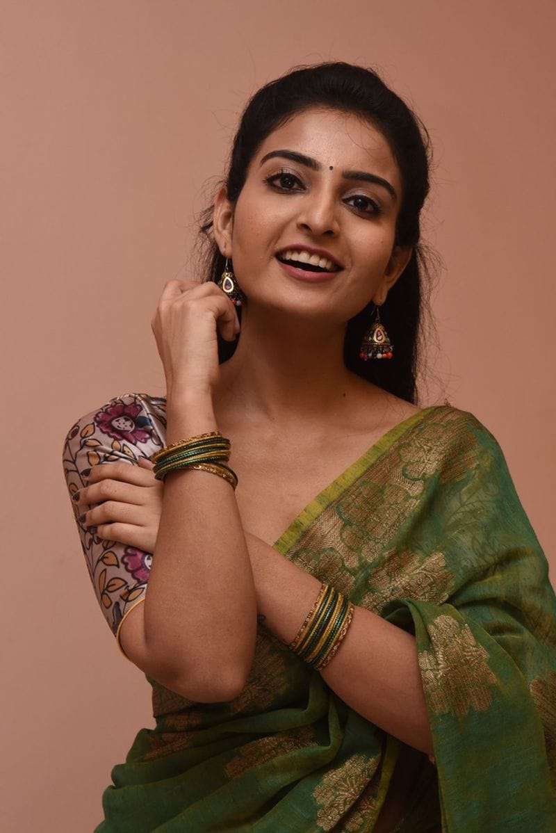అనన్య నాగళ్ల లేటెస్ట్ గ్లామర్ ఫోటోలు.