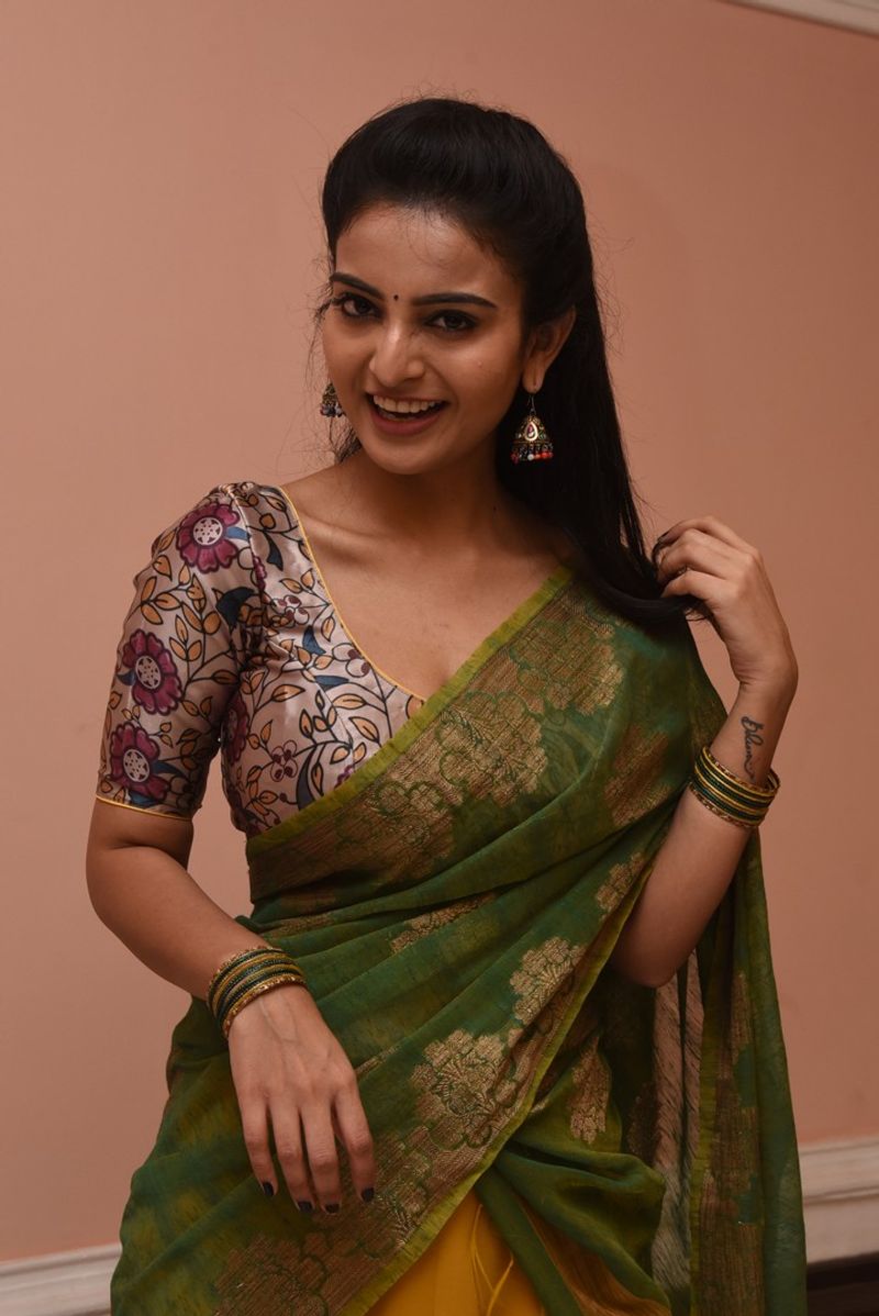 అనన్య నాగళ్ల లేటెస్ట్ గ్లామర్ ఫోటోలు.